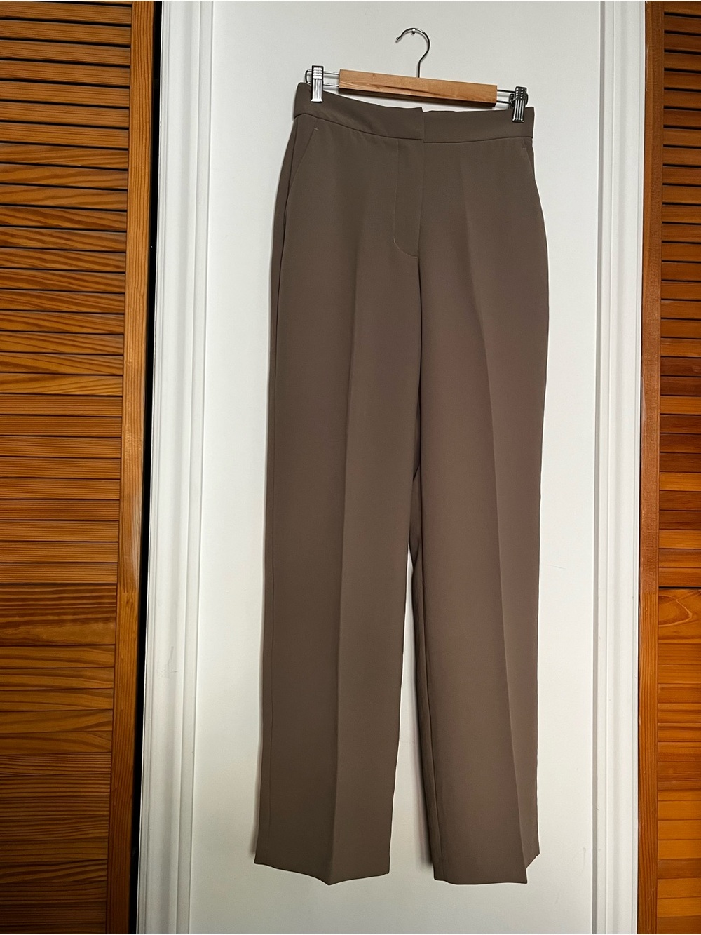 Aritzia Wilfred Limitless in Nomad Taupe